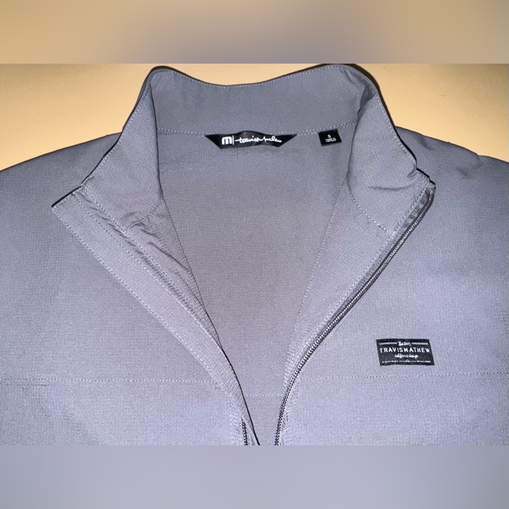 TravisMathew Gray Full Zip Performance Golf Jacket Small La Cantera Logo - Picture 3 of 7